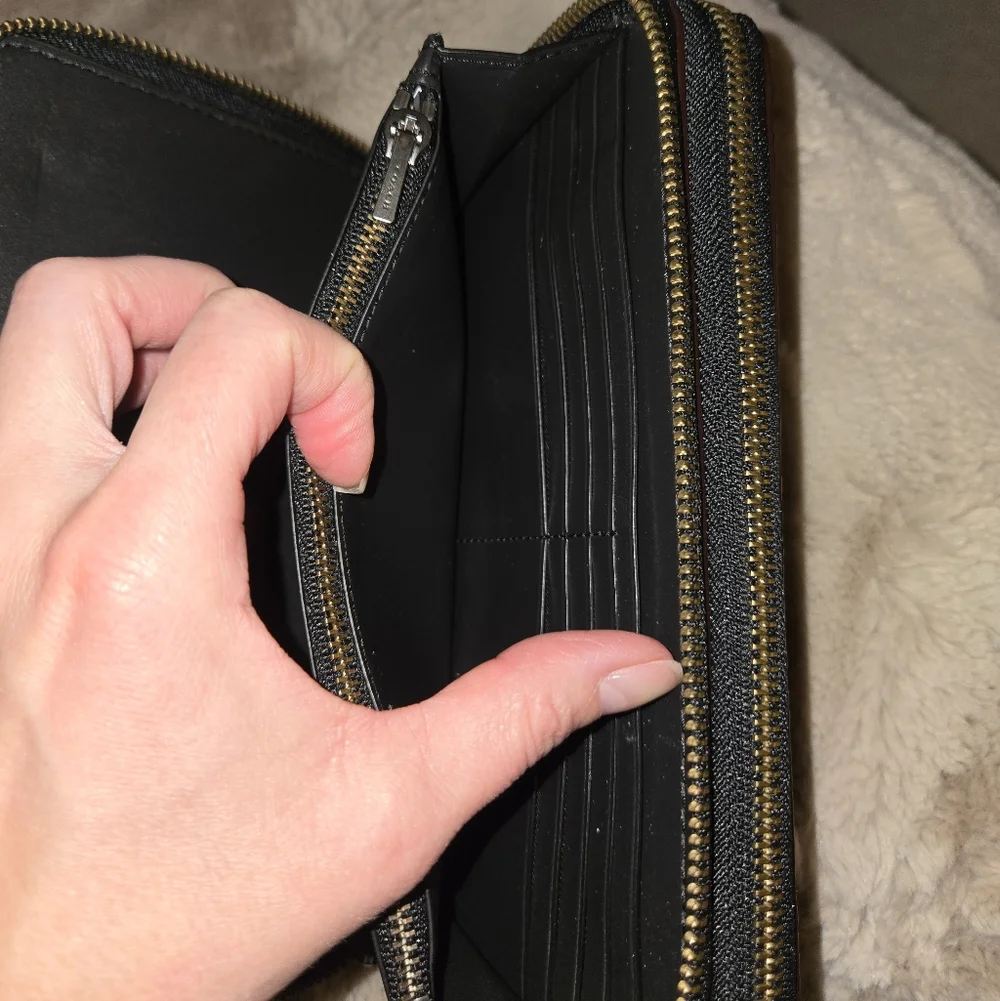 NWOT Coach Black Vintage Huge Leather Men's Zip Wallet